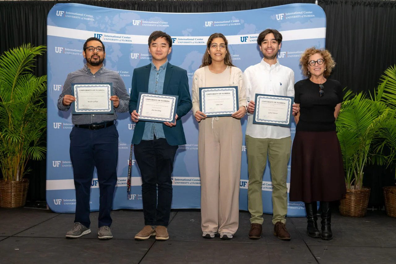 Ricardo Gallopp Ramírez with fellow recipients of the Certificate of Outstanding Merit at the UF International Student Achievement Awards